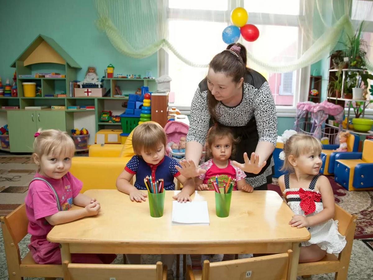 Змеиногорский детский сад «Огонёк», структурное подразделение Муниципального бюджетного общеобразовательного учреждения «Змеиногорская средняя общеобразовательная школа №3» муниципального округа Змеиногорский район Алтайского края.